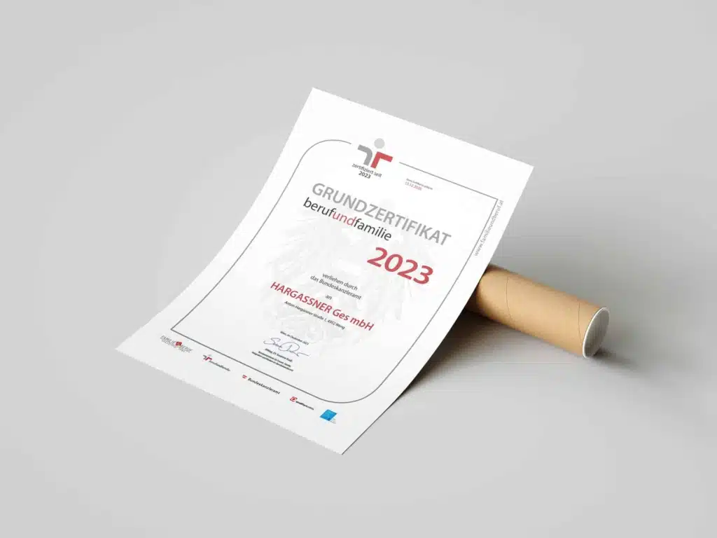 Zertifikat Beruf und Familie 2023 Mockup | Hargassner